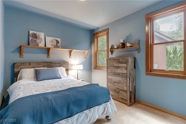 Photo - 3935 White Fir Way