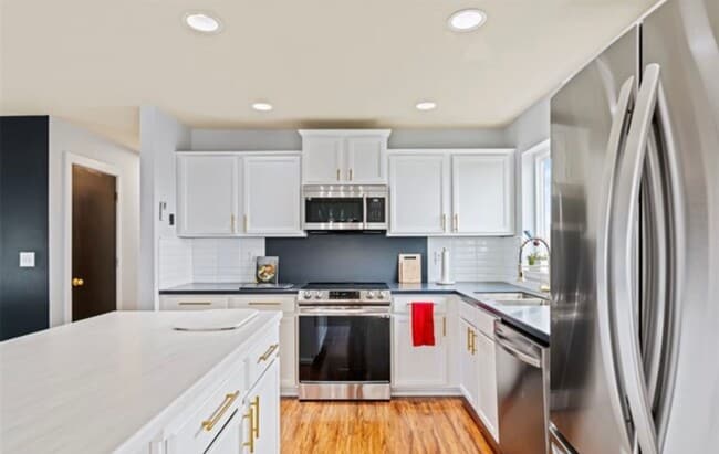 Photo - Newly Renovated & Ready to Impress!