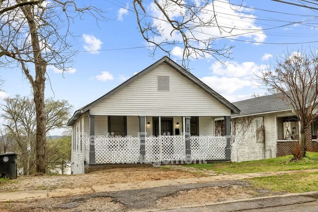 Photo - 1563 Martin Ave