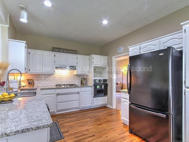 Photo - 4009 East 88th St S