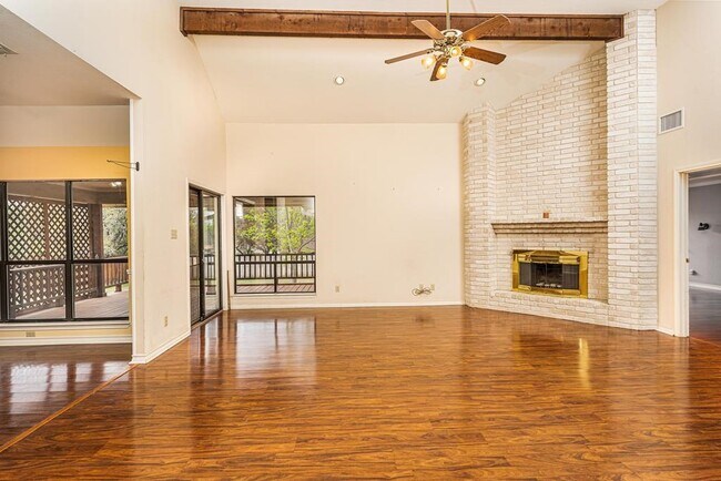 Photo - 108 Holly Hill Dr