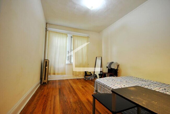 Photo - Nicely renovated 1 bed near the Green Line in Allston.