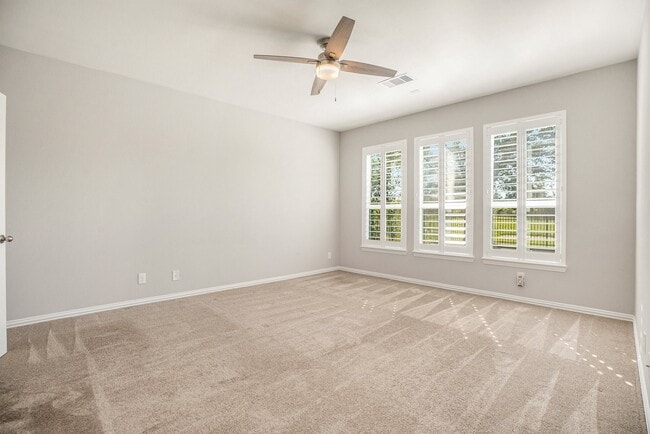 Photo - 2502 Bay Hill Dr