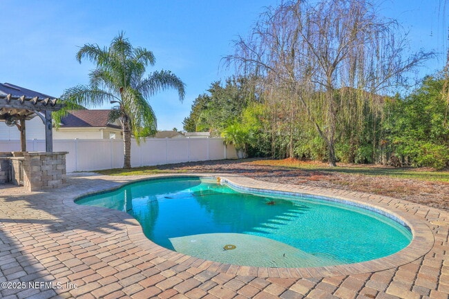 Photo - 1453 Lindseys Xing Dr