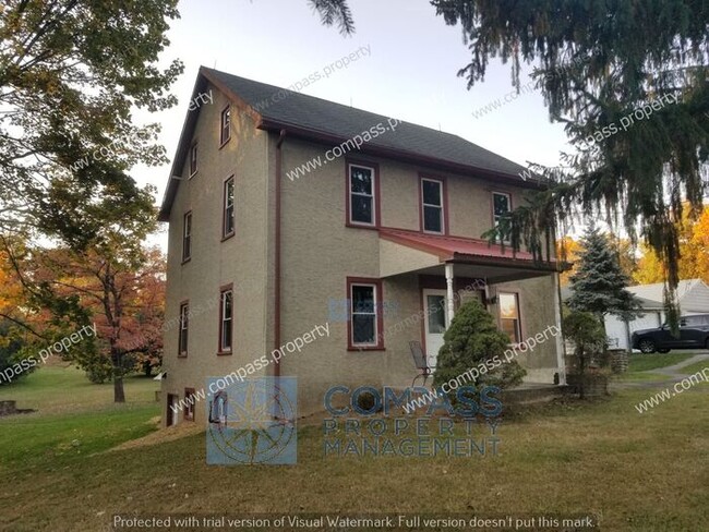 Beautiful Farm House - $2395 - Beautiful Farm House - $2395