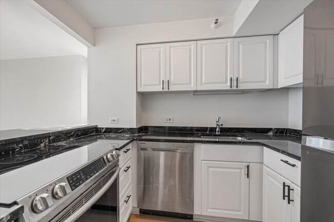 Photo - 3660 N Lake Shore Dr Unidad 2803