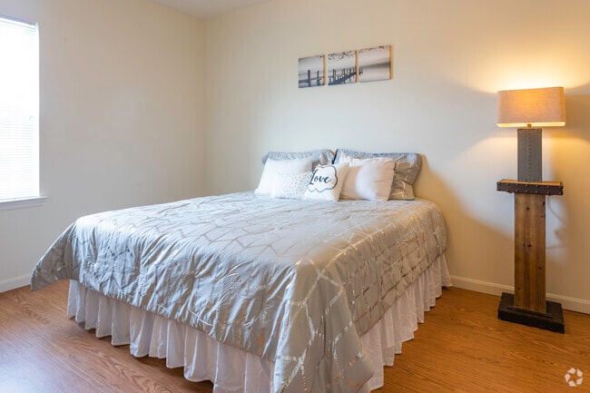 2 Bedroom, 2 Bath - Model