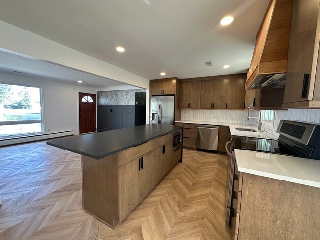 Photo - 3711 Ruthland Dr