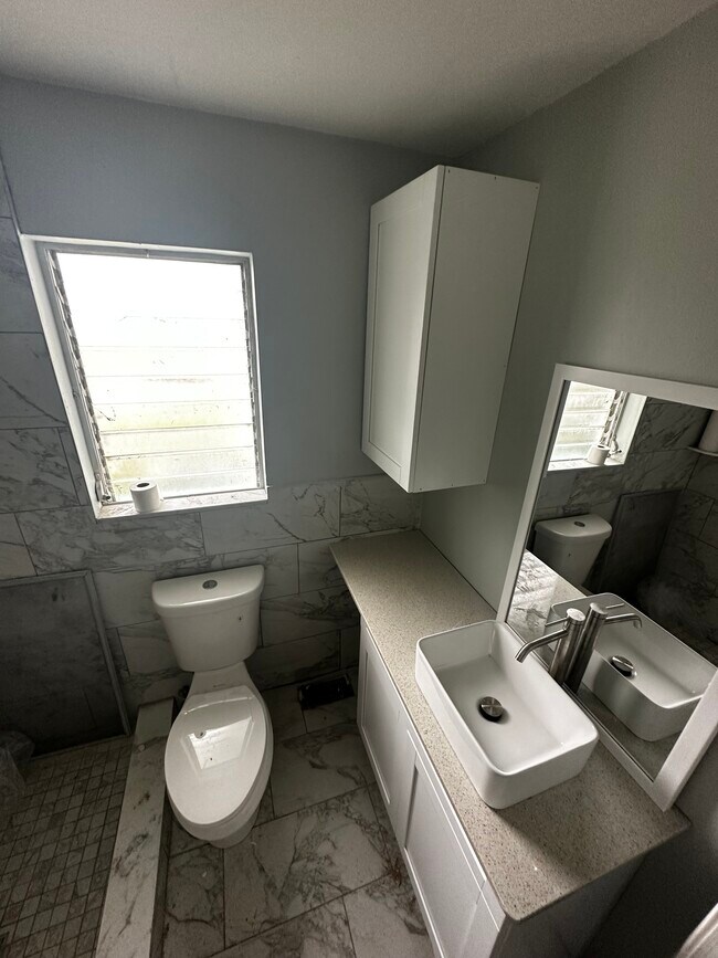 Photo - 115 Park Ave