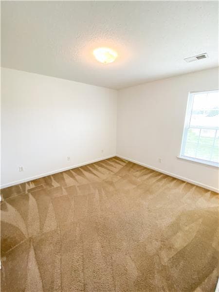 Photo - 47 Bearing Cir