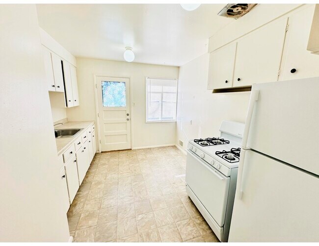 Photo - 2474 S York St Casa Adosada