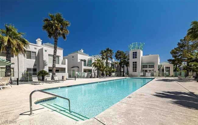 Building Photo - 7100 W Pirates Cove Rd Unit 2101