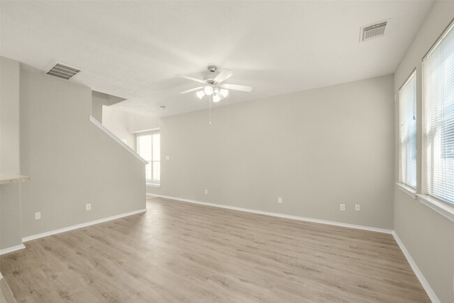 Photo - 171 N Burberry Park Cir