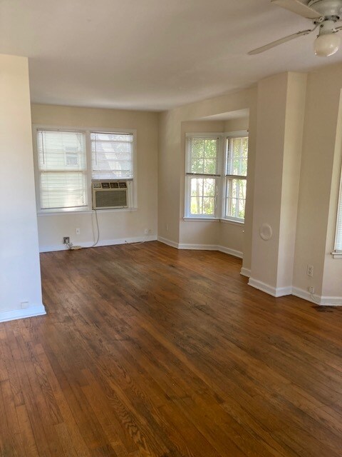 Living Room - 1139 Bay St NE Unit Upstairs