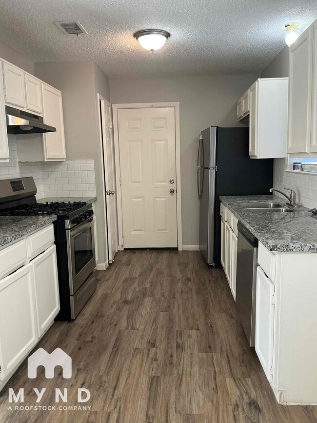 Photo - 1911 Bogatto St