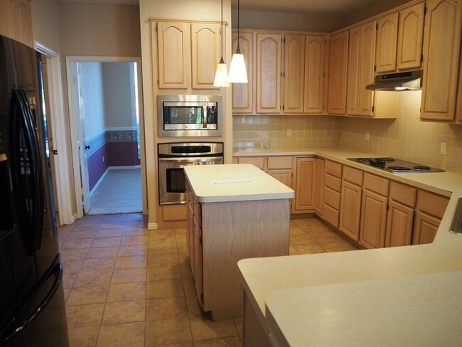 Photo - 2105 Friar Ct