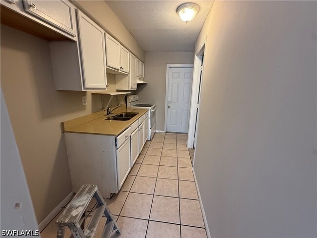 Photo - 5645 Sixth Ave
