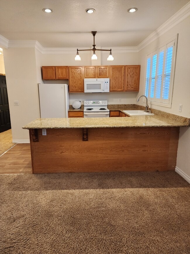 Kitchen - 707 NE Tillamook St Unit Tillamook