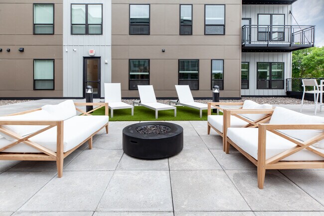Amenity Deck - Fire Pit