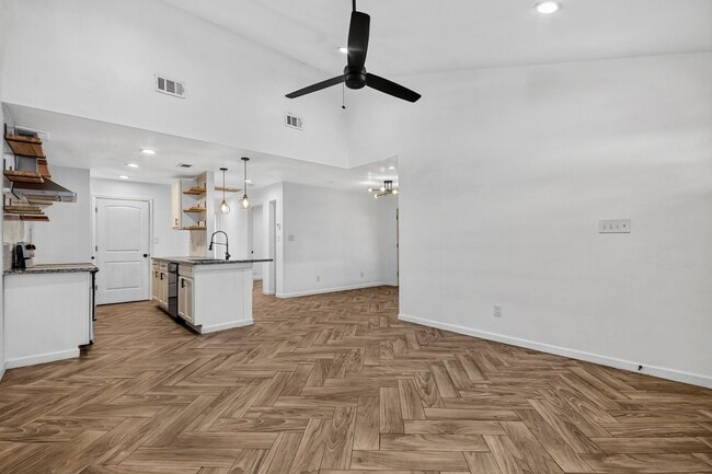 Building Photo - 4530 Stanford Ct