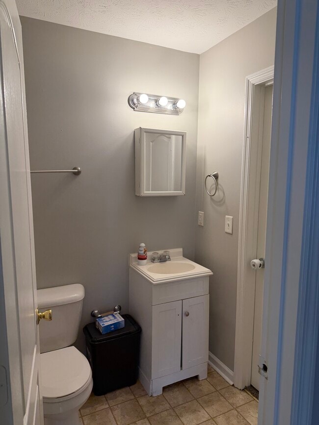 Photo - 114 Herndon Ln Unit 7