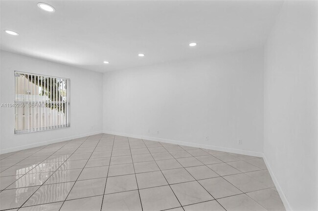 Photo - 300 SW 100th Ave