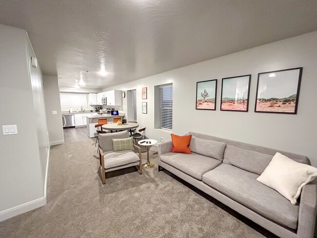 Photo - 128 N Lone Rock Dr Unit A105