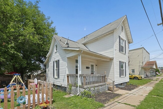 Photo - 3 Bed, 1 Bath Home with Fenced Backyard | Fresh Updates Throughout | Newark, OH