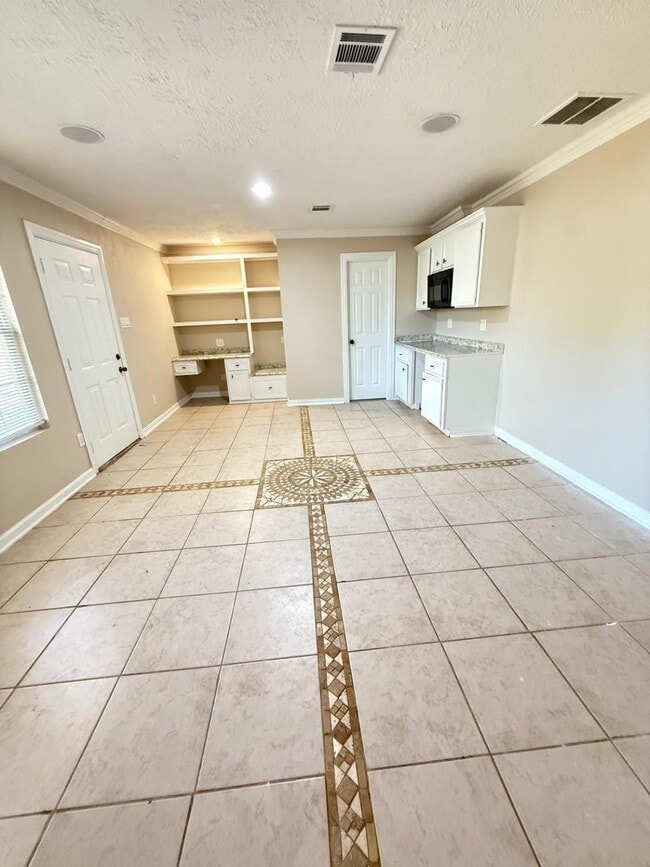 Building Photo - 22610 Smokey Hill Dr