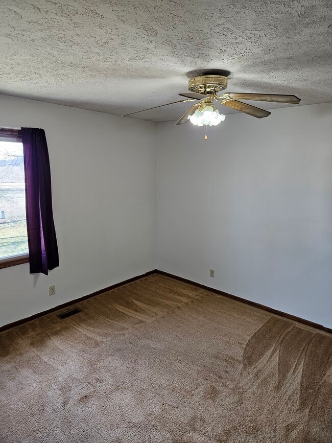 Photo - 711 E 7th St Unidad 4