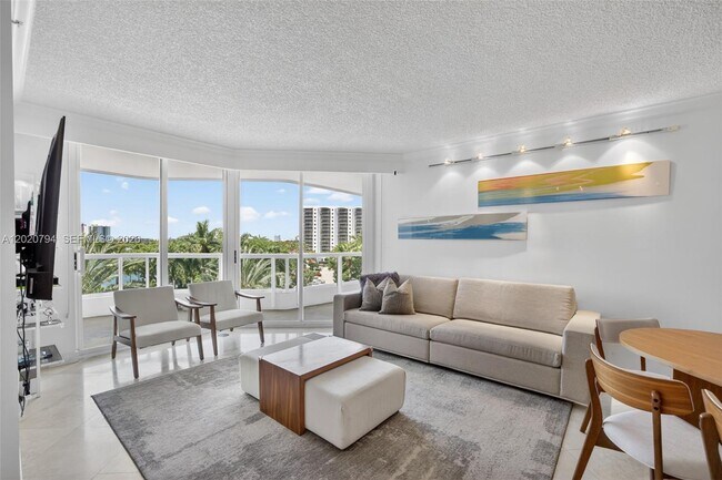 Photo - 21205 Yacht Club Dr Unit 605