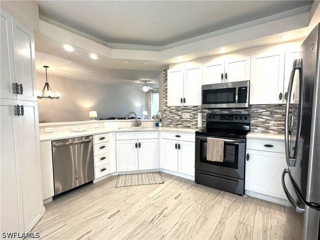 Building Photo - 6816 Satinleaf Rd S Unit 102
