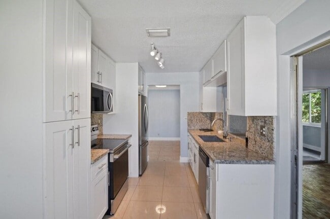 Photo - 3002 NW 48th St