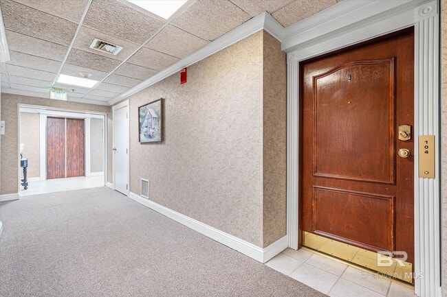 Photo - 100 Tower Dr