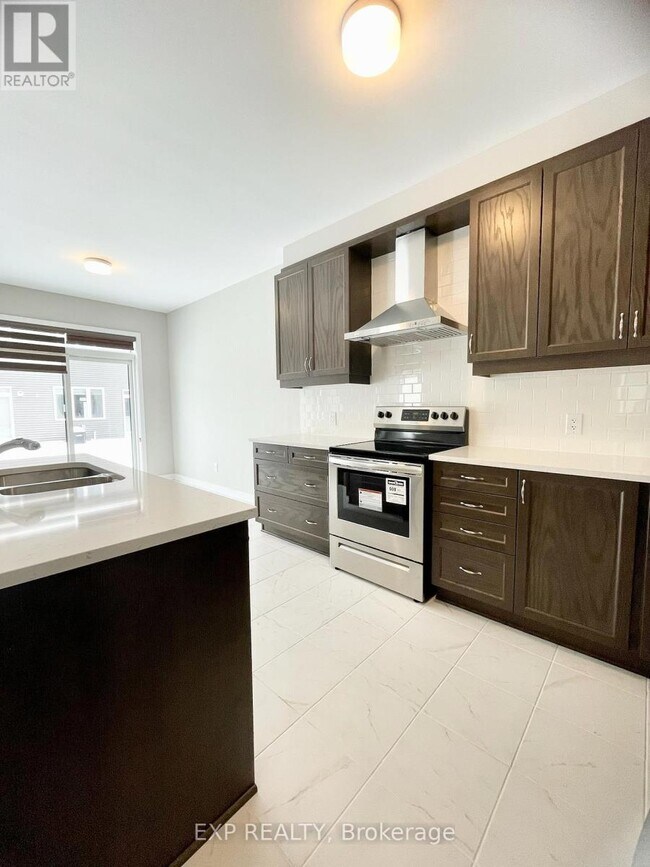 Photo - 634 Allied Mews