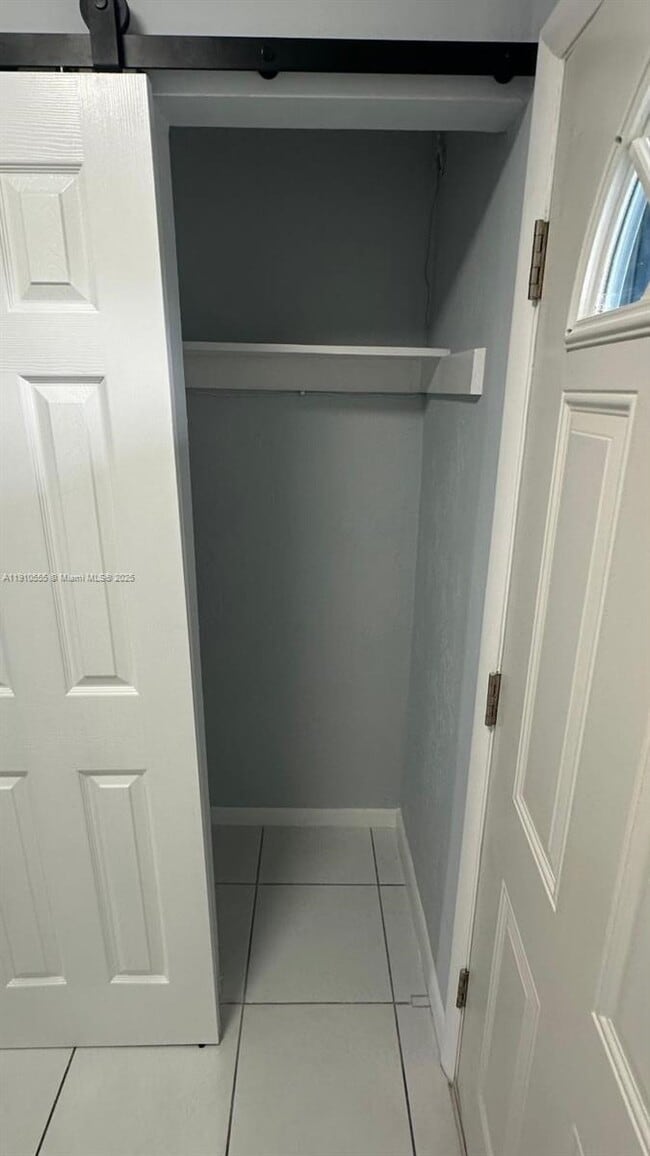 Photo - 1701 NE 191st St Unidad A315