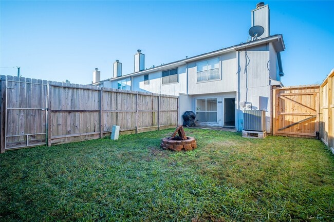 Photo - 512 Birdsong Dr