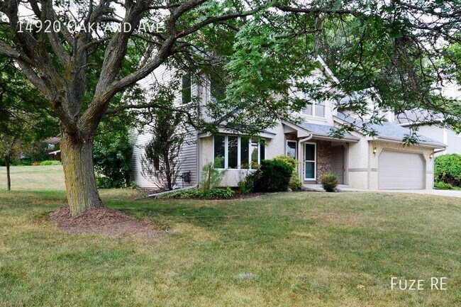 Photo - 14920 Oakland Ave