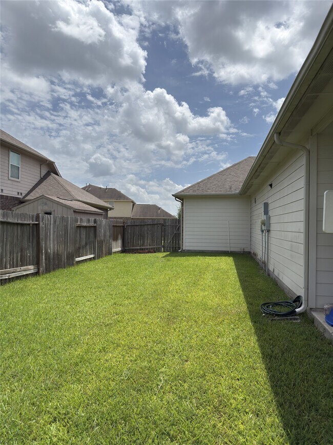 Photo - 30723 Legends Ridge Dr