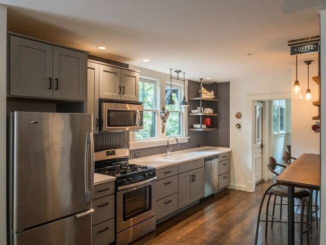 Photo - 23 Courtland Ave