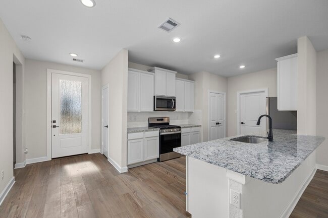 Photo - 3210 Banyan Dr