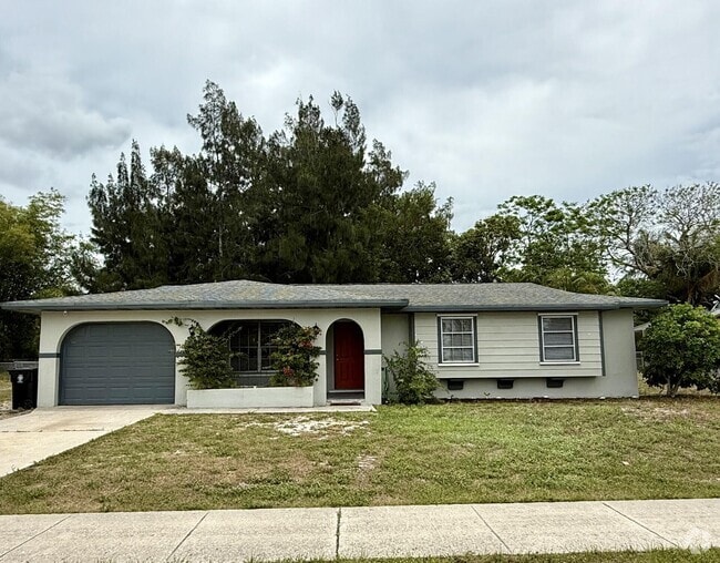 Building Photo - 333 NE Floresta Dr Rental