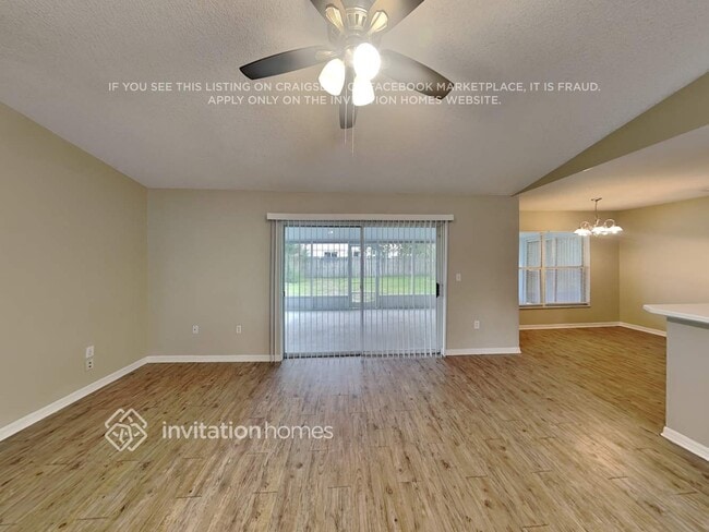 Photo - 2246 Kiwi Trail