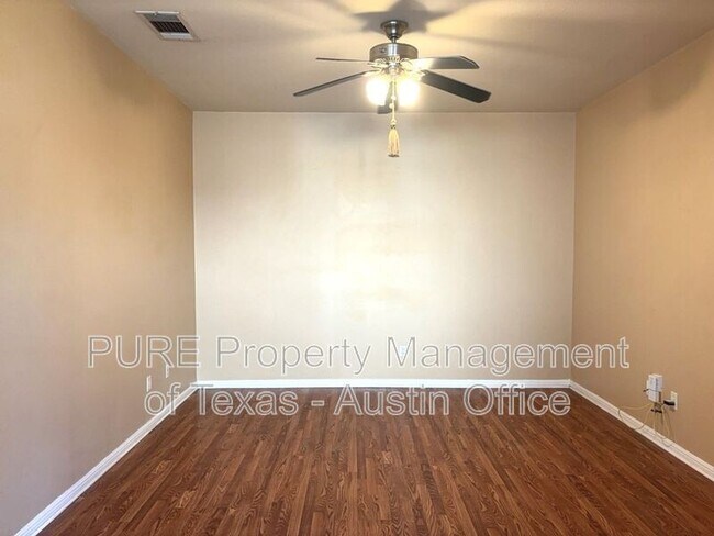 Photo - 2869 Southampton Way Unit B