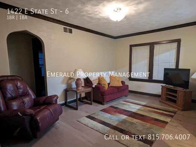 Photo - 1422 E State St Unidad 6