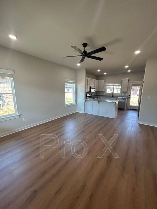 Photo - 623 Cosmos St