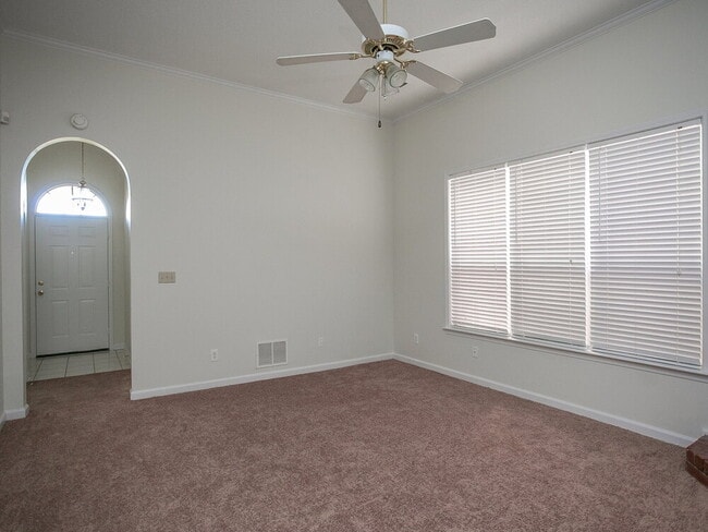 Photo - 596 N Ericson Rd