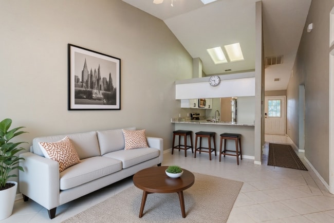 Photo - 406 S Bayview Blvd