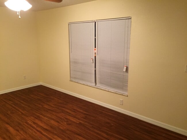 Photo - 845 Pearl St,