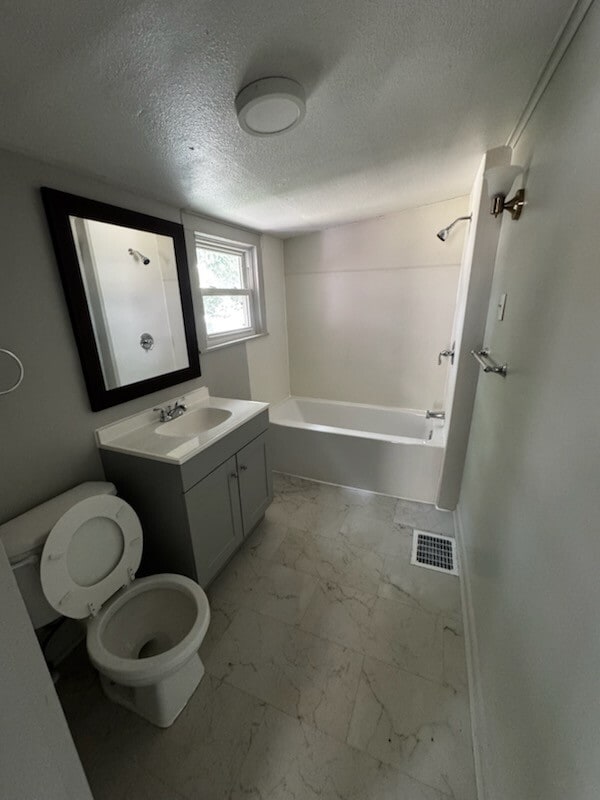 Photo - 229 N 15th St